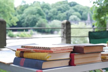 Bücherflohmarkt LISAR